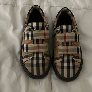 Burberry shoes